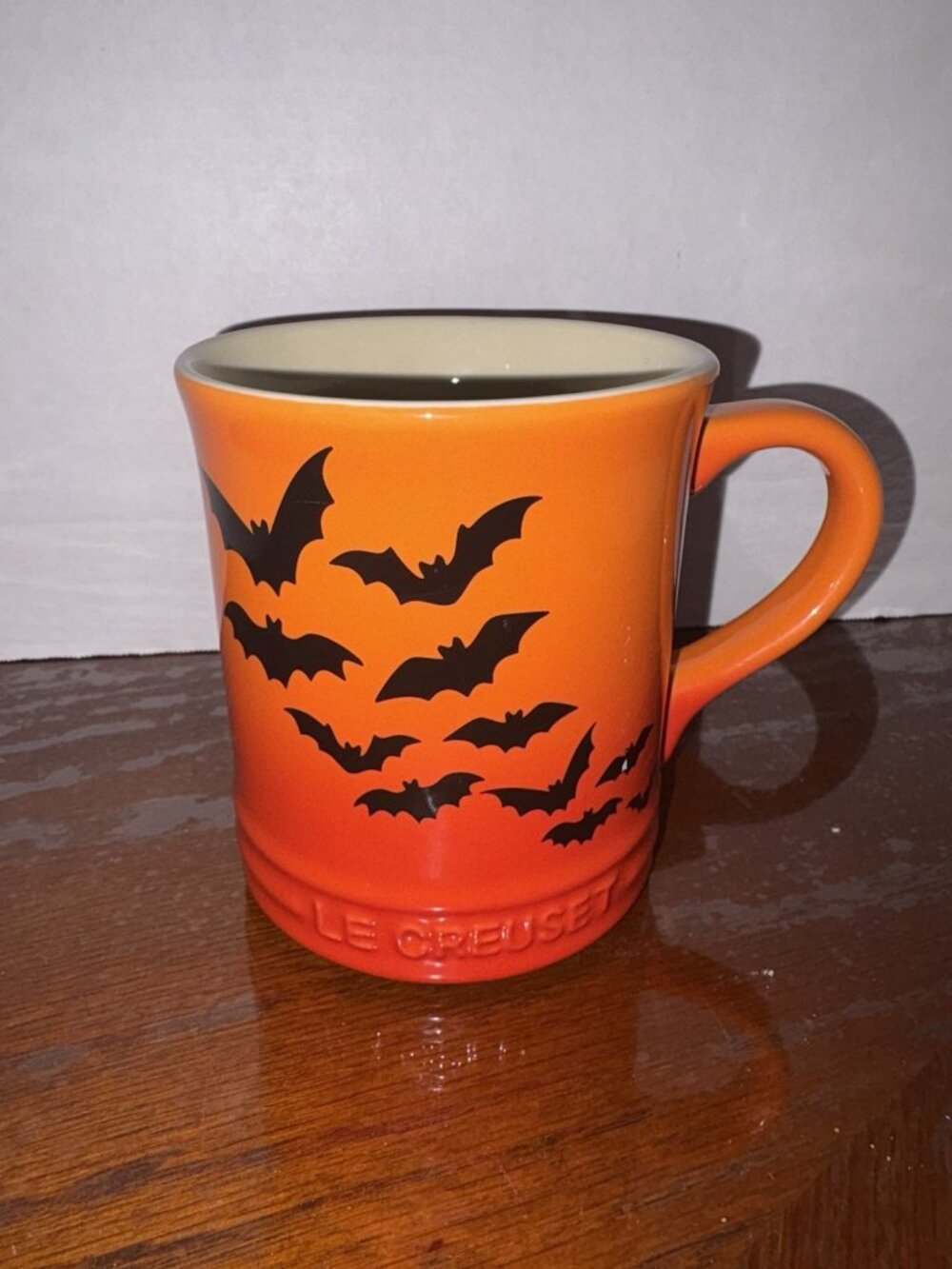 Le Creuset Flame Ombre Orange Halloween Mug Bats Fourteen oz Coffee Mug Tea Cup